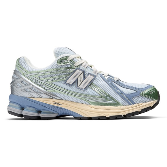 New Balance Women\'s Blue and Green Sneakers main image 5